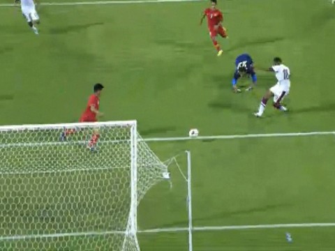 Chống bóng bổng xuất sắc, Việt Nam hạ Qatar 2-1