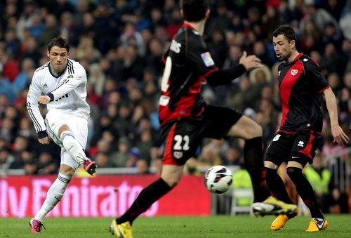 Rayo Vallecano - Real Madrid: Cơn cuồng phong Ronaldo