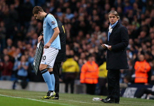 Sao Man City phản Mancini như thế nào?