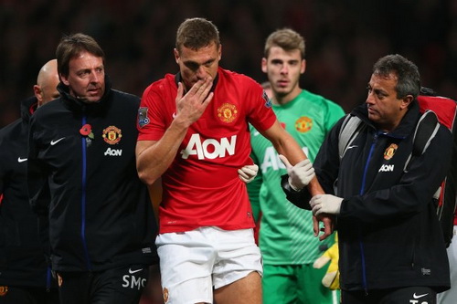 M.U nhận tin vui trước khi bước vào tâm bão