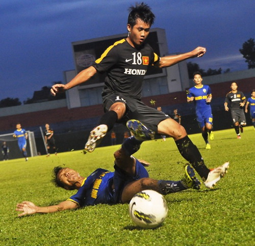 U23 Việt Nam thua bạc nhược tân binh V.League