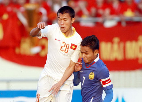 U23 Viet Nam tung that bai 0-1 truoc U23 Malaysia (phai) o chung ket SEA Games 2009