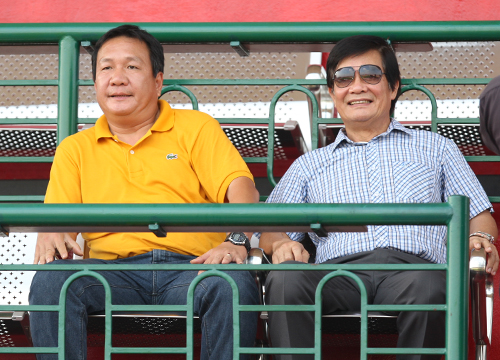 HLV Hoàng Văn Phúc xin lỗi người hâm mộ