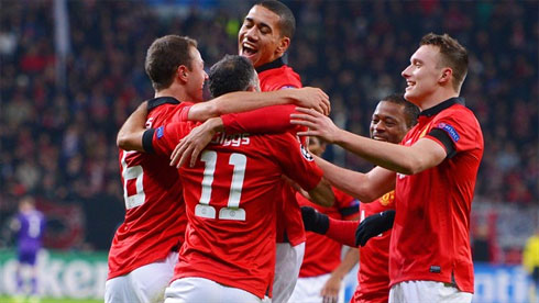 Đánh bại Swansea nhờ cảm hứng Januzaj, Man United tạm thời vượt qua khủng hoảng