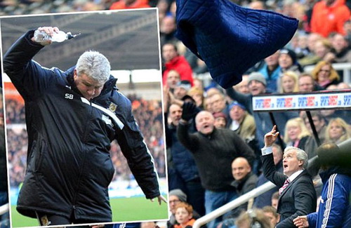 Mùa giải đầy sức ép với các HLV: Phát điên trong ngày Tặng Quà