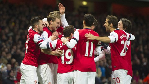 Premier League: Có quà Giáng sinh là có cúp