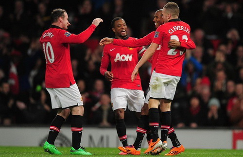 Man Utd thót tim giành thắng lợi lịch sử trong ngày lễ Tặng quà