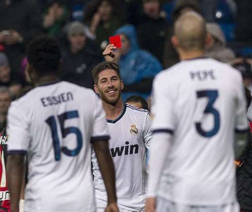 Real Madrid: Báo động đỏ cho Sergio Ramos