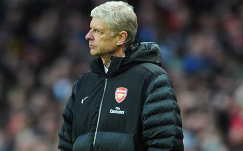 Arsene Wenger bị quở trách vì chính sách chuyển nhượng kém cỏi của Arsenal