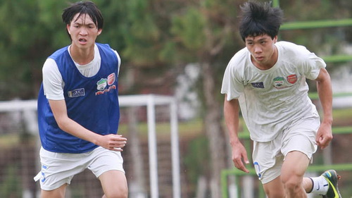 HLV Wenger chấm tiền vệ của Học viện HA.GL Arsenal JMG