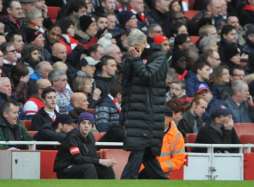 Arsene Wenger lên tiếng phủ nhận tin đồn ra đi