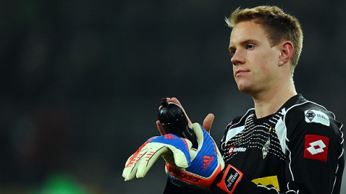 Barcelona đã chọn được người kế nhiệm Valdes?