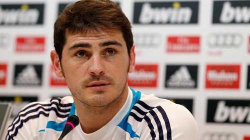 Real thắng lớn, Mourinho lại đẩy thủ quân Casillas ra đối phó với phóng viên