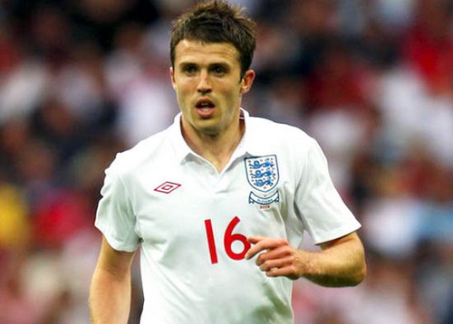 ĐT Anh: Sẽ rất hoang phí nếu Carrick phải đá trung vệ