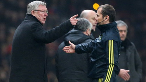 Sir Alex thắng Mourinho, nhưng thua số phận