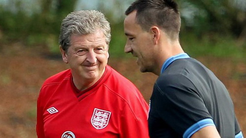 Khủng hoảng trung vệ, Roy Hodgson nhất quyết không quỵ luỵ John Terry