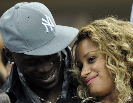 Balotelli và cuộc chiến tình mới - tình cũ