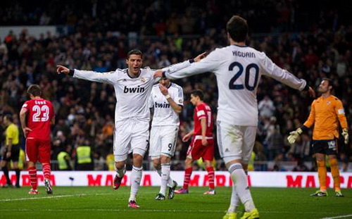 Real cần vượt qua nỗi ám ảnh Dortmund!