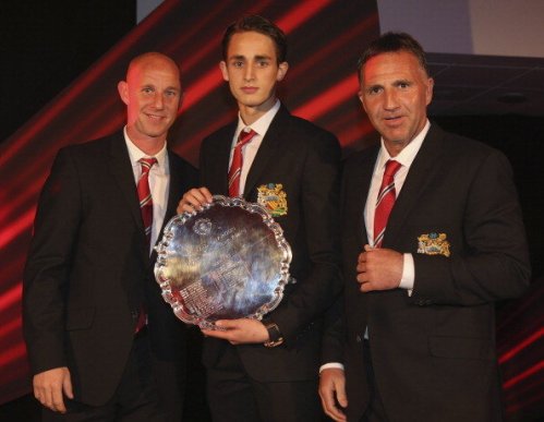 Sao trẻ Januzaj sắp gia hạn hợp đồng với Man Utd