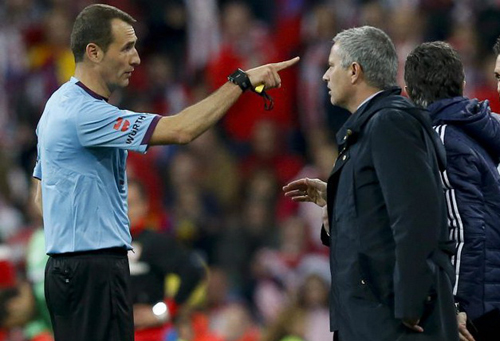 Jose Mourinho làm “vấy bẩn” hình ảnh Real Madrid?