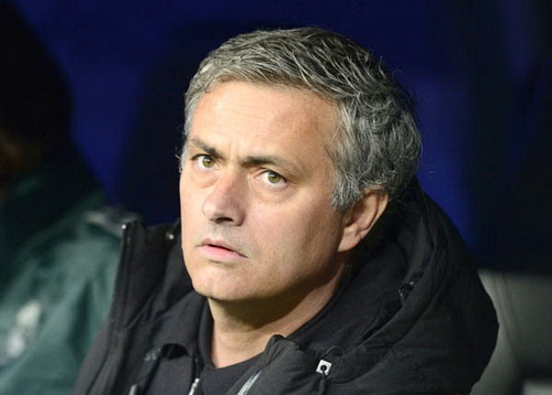 Tương lai của Mourinho: Cúi đầu mà đi!