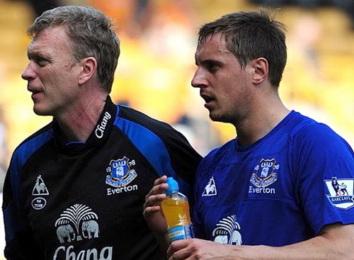 Nhiệm vụ đầu tiên của David Moyes tại Old Trafford: Gia cố hàng phòng thủ