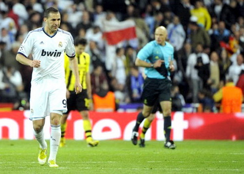 David Moyes rước Benzema về thay Rooney?