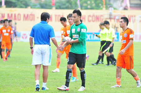 “Kể cả MU đến đá hộ SHB Đà Nẵng cũng kiệt sức”