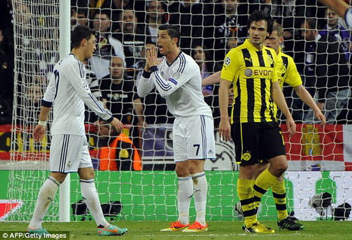 Alonso chữa thẹn cho Ronaldo