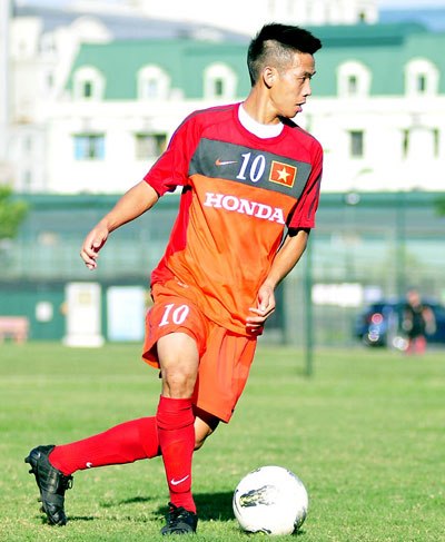 Văn Quyết trình làng kiểu đầu mới