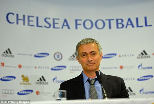 Chelsea chấp nhận chi đậm vì Cavani