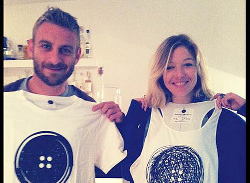 Daniele De Rossi: Bố bị bắn chết, vợ bỏ, Roma ruồng rẫy