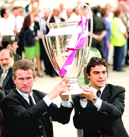 Real Madrid: Cần Jupp Heynckes hơn Carlo Ancelotti?