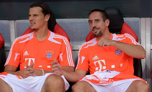 Bayern gia hạn hợp đồng với hai ngôi sao ngoại quốc