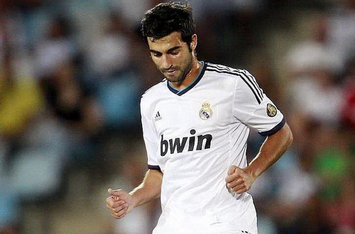 Napoli sắp mua được Albiol của Real với giá 12 triệu euro