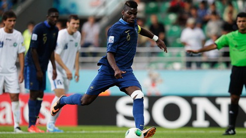 Pha đá penalty gây bất bình của Paul Pogba