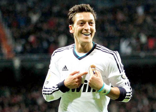 Không có chuyện Oezil đến M.U hay Bayern!