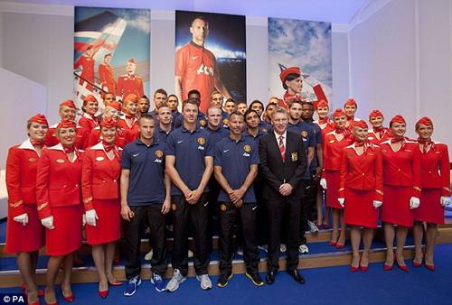 Lộ bằng chứng khẳng định hàng dởm Bebe sẽ tiếp tục khoác áo Man Utd?