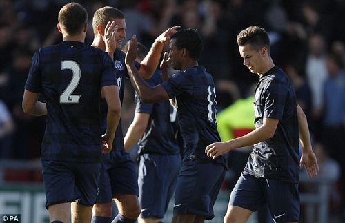 Nani lập cú đúp trong trận giao hữu: Liệu David Moyes có động lòng?