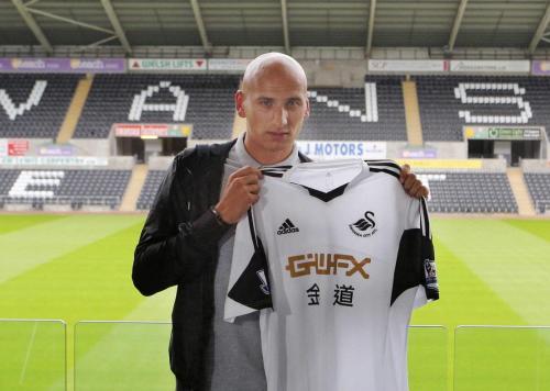 Sao trẻ Liverpool chính thức gia nhập Swansea