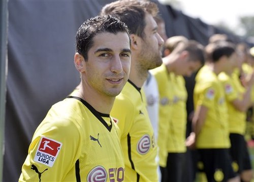 Tân binh hàng hiệu khởi đầu hoàn hảo với Dortmund