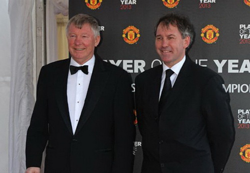 Bryan Robson: Man Utd không cần thêm tiền vệ