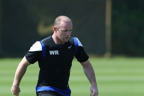 Rooney tập luyện với đám trẻ ranh: Đòn trừng phạt của David Moyes?