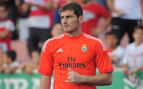 Vụ Iker Casillas: Cả thế giới trách oan Mou?