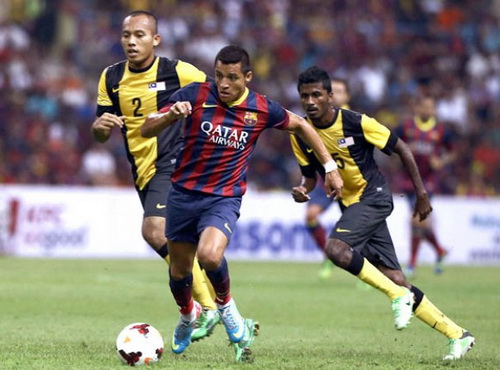 Hàng công Barca: Sanchez, Pedro và Tello, chọn ai đây?