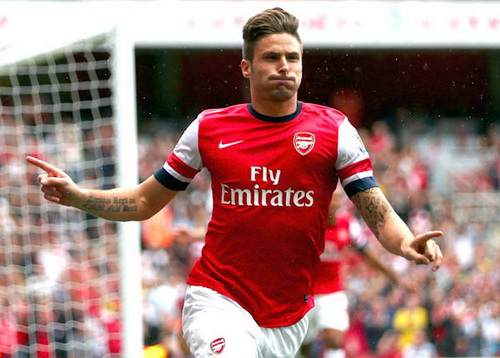 Olivier Giroud liên tục nổ súng: Và London vẫn tươi đẹp