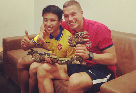 “Running Man” sang Emirates: Chiêu bài khôn ngoan của Arsene Wenger