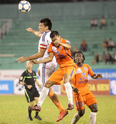 3 lần dẫn trước, SHB Đà Nẵng vẫn không thắng nổi XMXT Sài Gòn