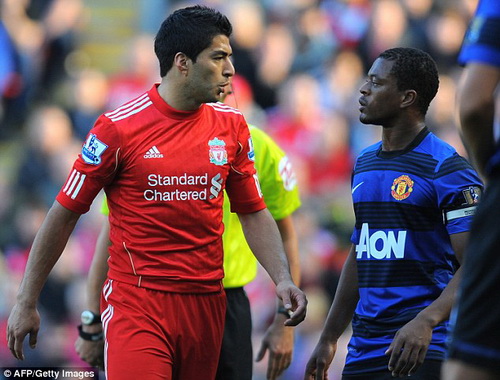 Patrice Evra dẹp hận thù, nể phục Suarez