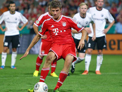 BLĐ rời Bayern phủ nhận tin đồn về sự ra đi của Muller và Martinez